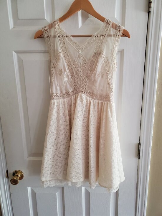 Free People Dresses & Skirts - Free People creme lace dress size 4